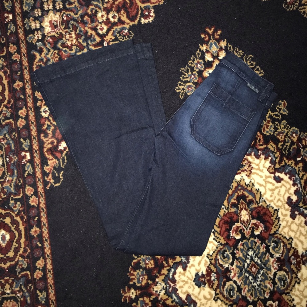 Size 26/27 Hudson flare jeans